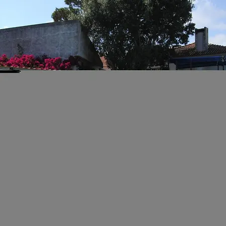 With 2 Bedrooms In Alcabideche, With Private Pool, Enclosed Gard * Cascais